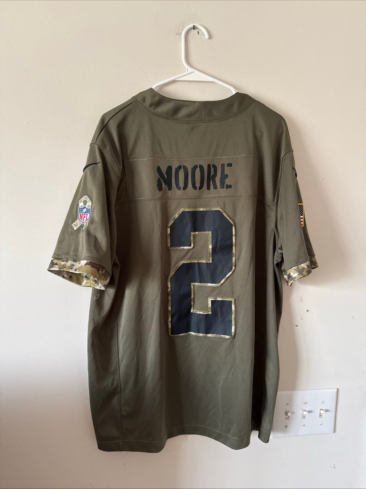 Men's Nike D.J. Moore #2 Carolina Panthers Salute To Service Jersey Sz L - RARE - Thumbnail 6