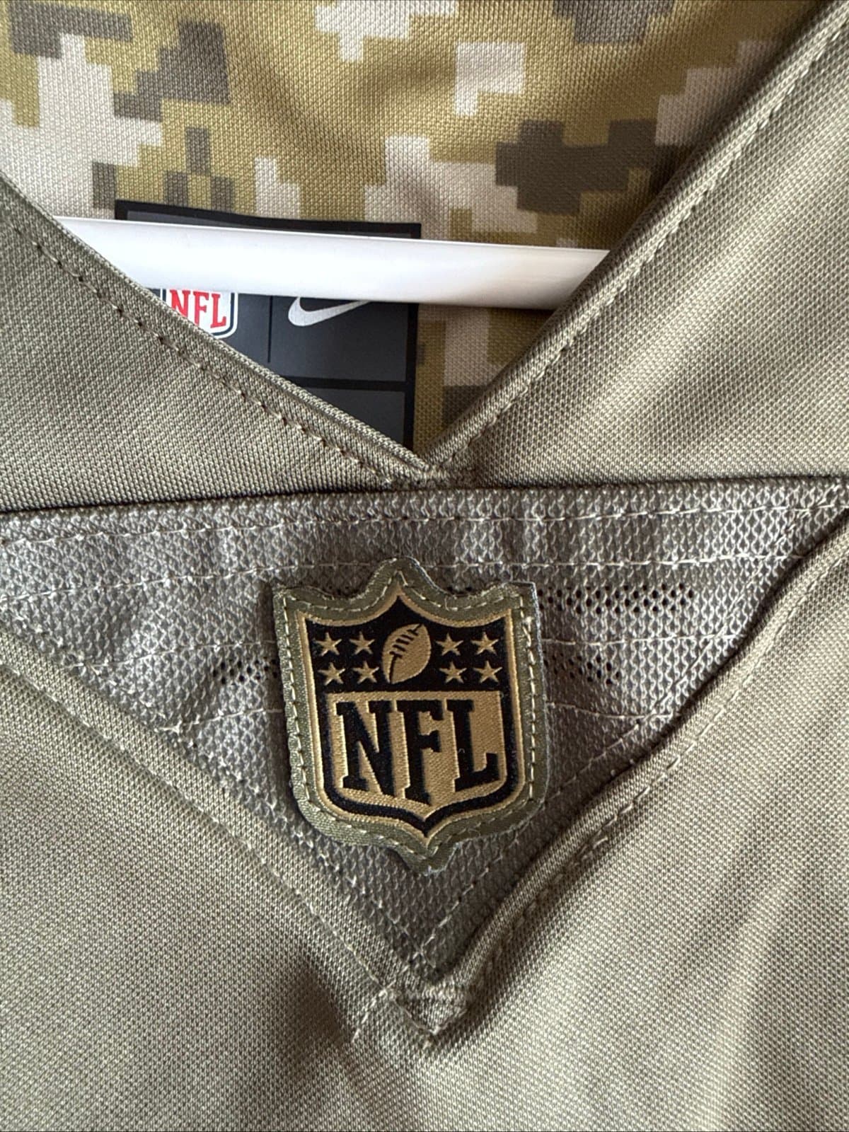 Men's Nike D.J. Moore #2 Carolina Panthers Salute To Service Jersey Sz L - RARE - Thumbnail 5