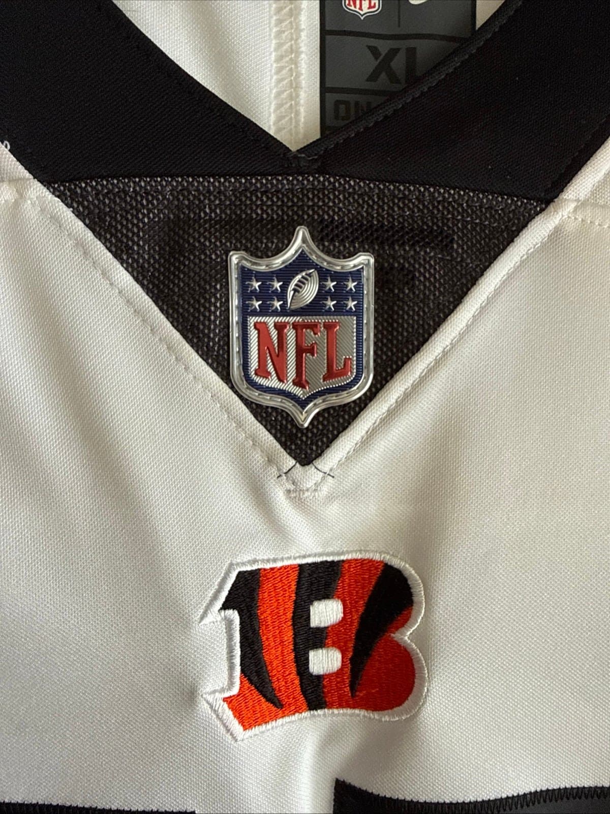 Men’s Nike Tyler Eifert #85 Bengals Color Rush Vapor Lmtd Jersey Sz XL - RARE - Thumbnail 5