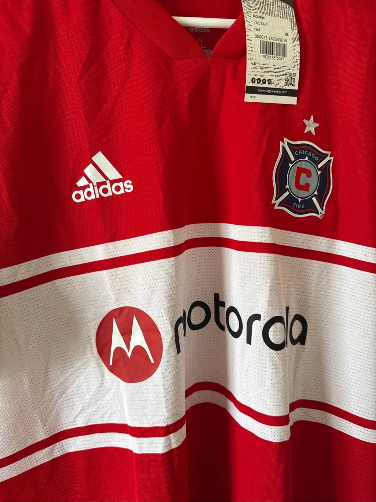 MEN’S ADIDAS CHICAGO FIRE 2018/19 HOME AUTHENTIC SOCCER JERSEY SZ XL - NWT RARE - Thumbnail 2
