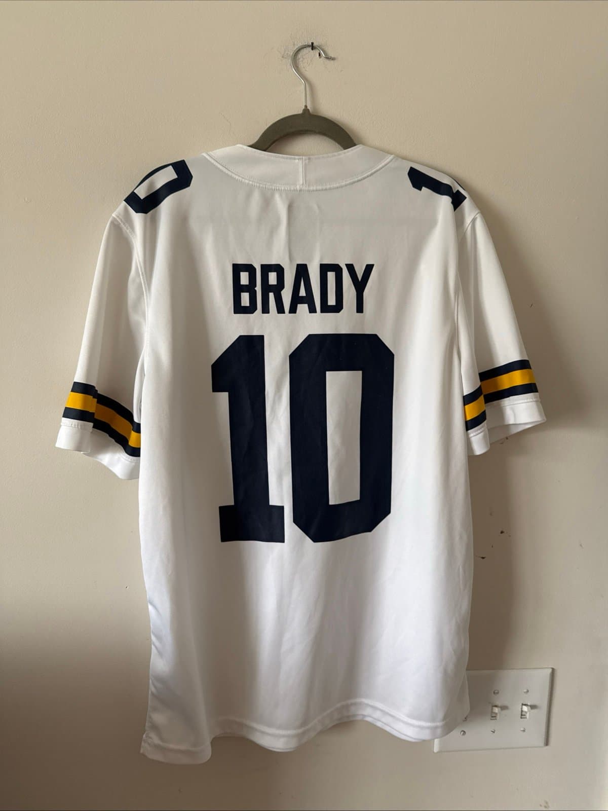 Men’s Jordan Tom Brady #10 Michigan Wolverines NCAA Game Jersey Sz L White RARE - Thumbnail 6