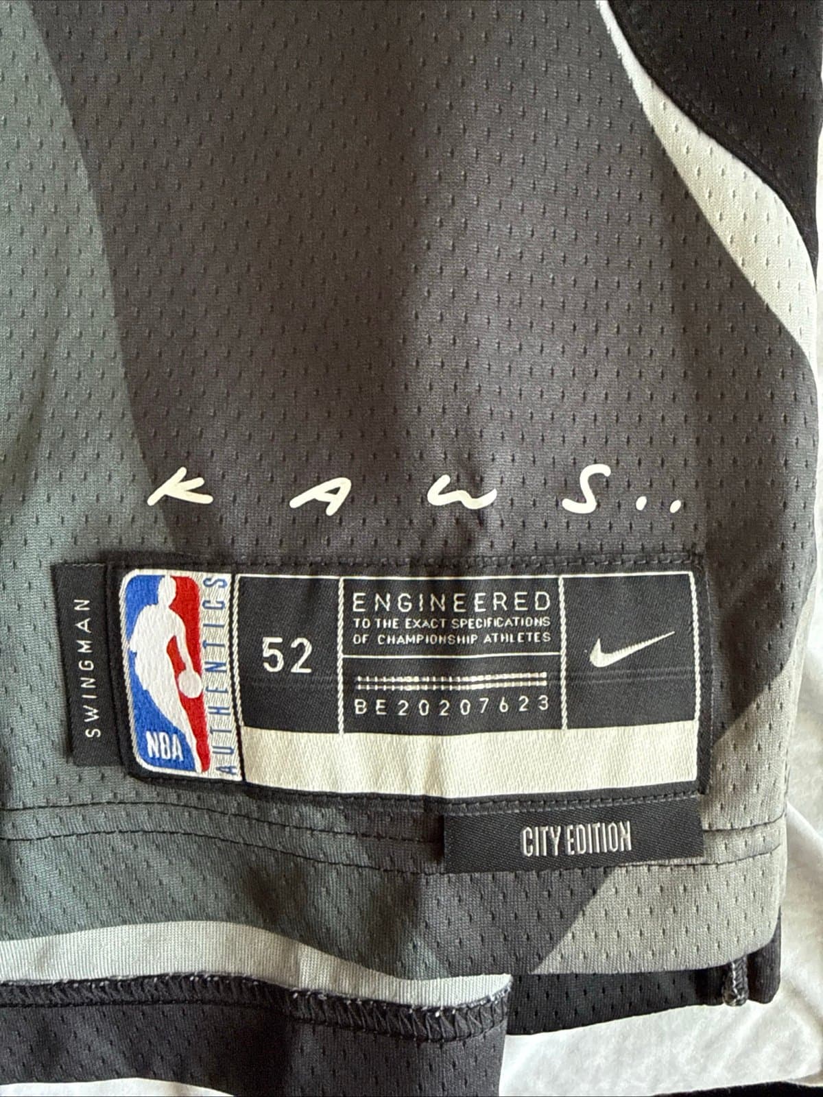 Men’s Nike x KAWS Ben Simmons #10 Brooklyn Nets Swingman Jersey Sz 52 - NWT RARE - Thumbnail 3