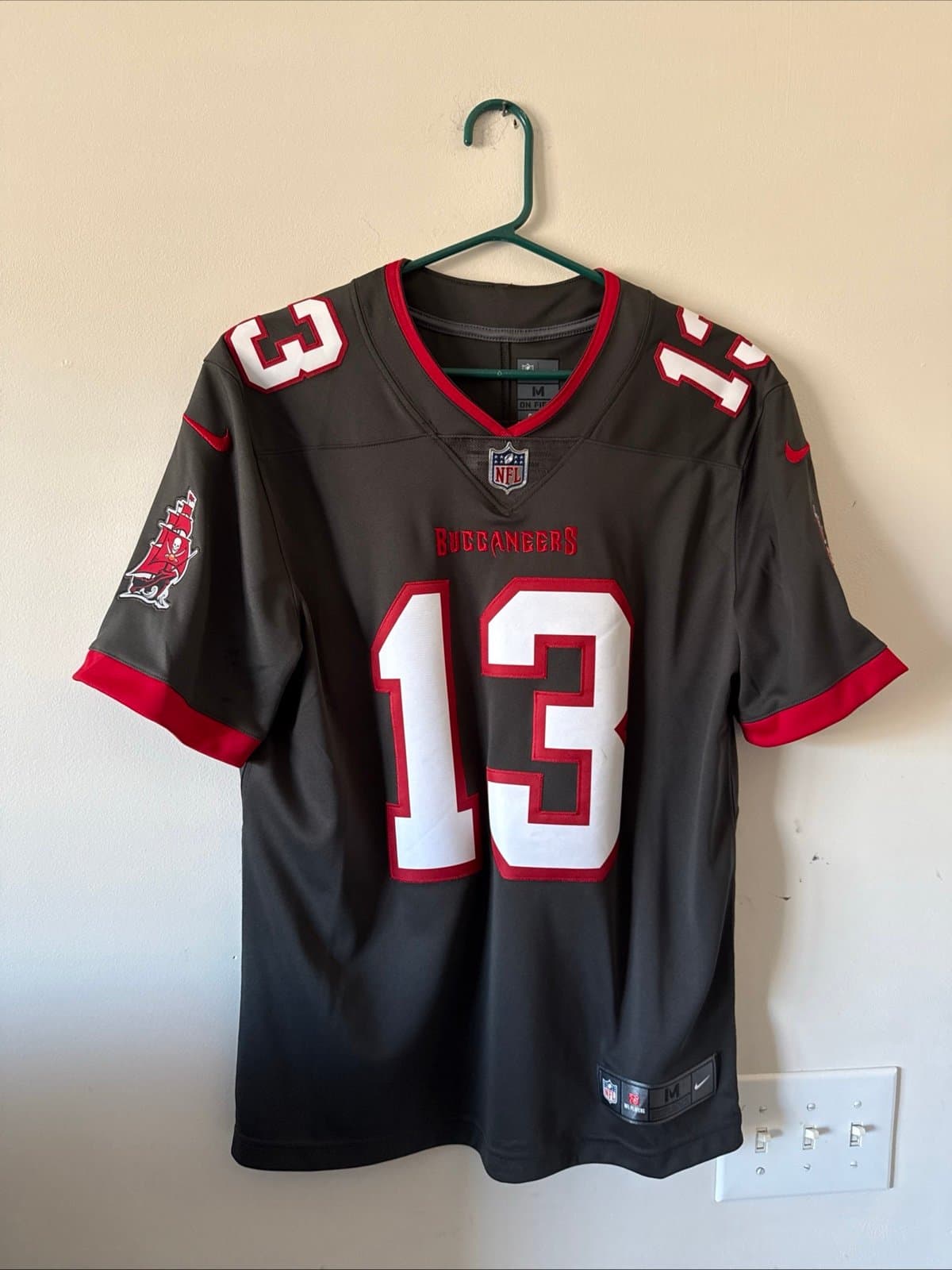 Men’s Nike Mike Evans #13 Tampa Bay Buccaneers Vapor Limited Jersey Sz M - RARE - Image 1