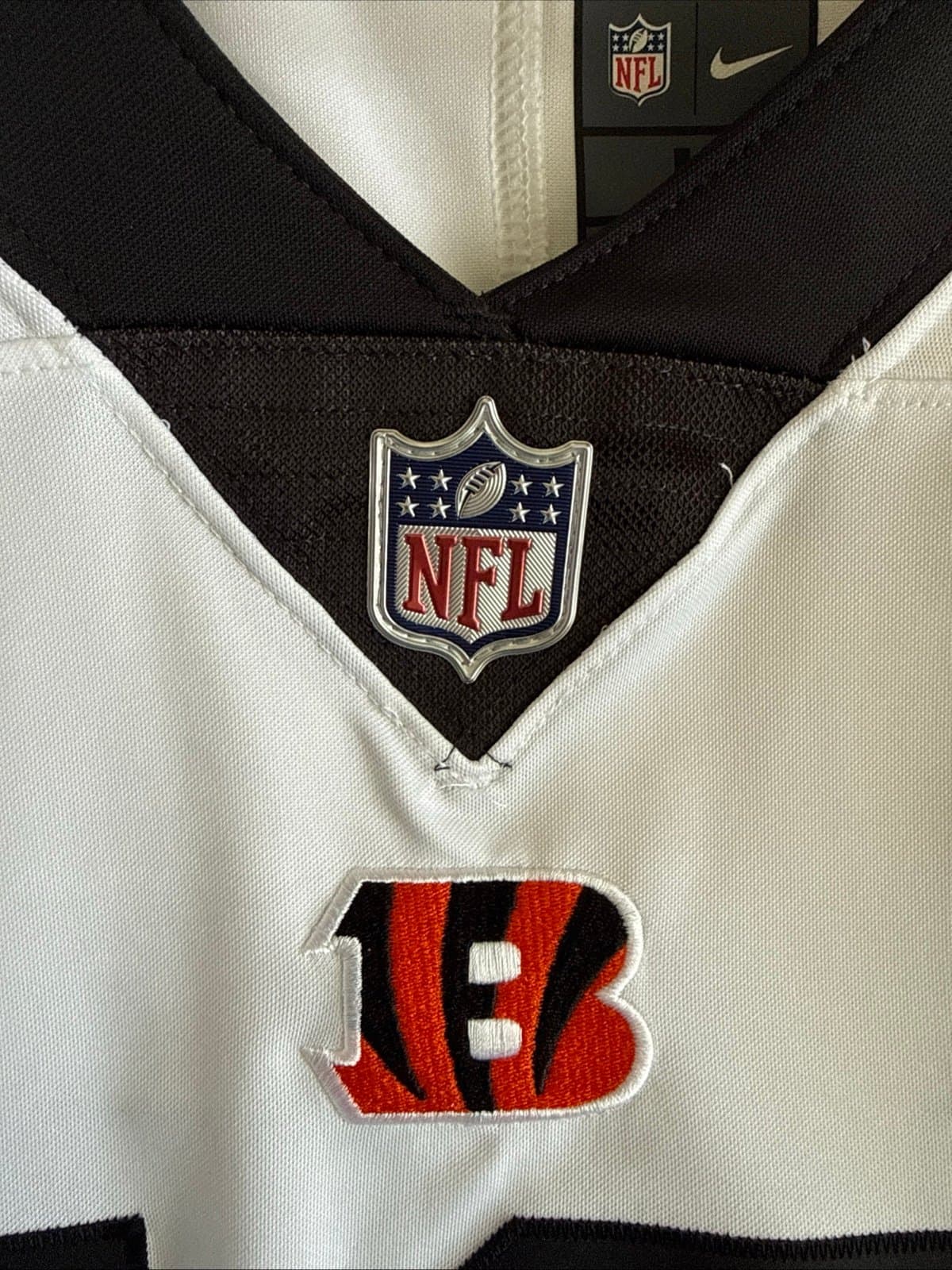 Men’s Nike AJ Green #18 Cincinnati Bengals Color Rush Vapor Lmtd Jersey Sz L - Thumbnail 5