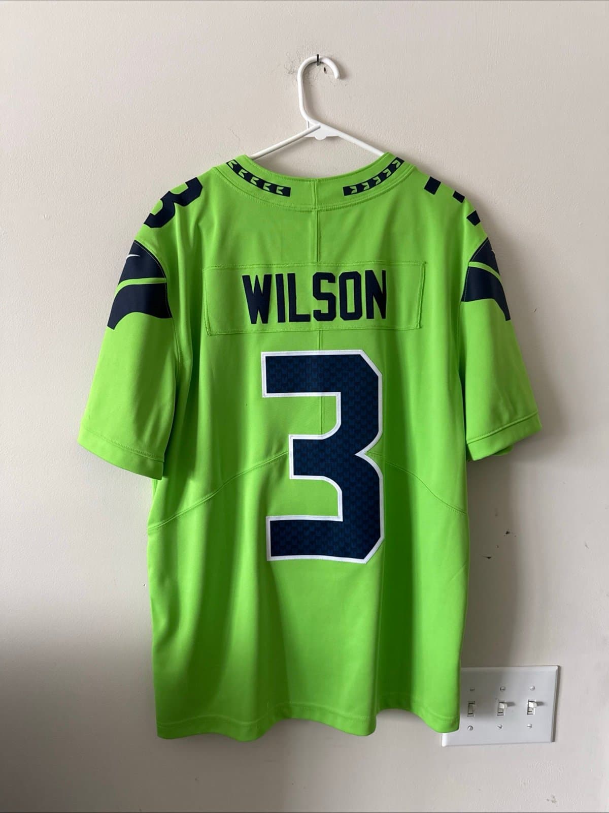 Men’s Nike Russell Wilson #3 Seattle Seahawks Color Rush Vapor Lmtd Jersey Sz L - Thumbnail 7