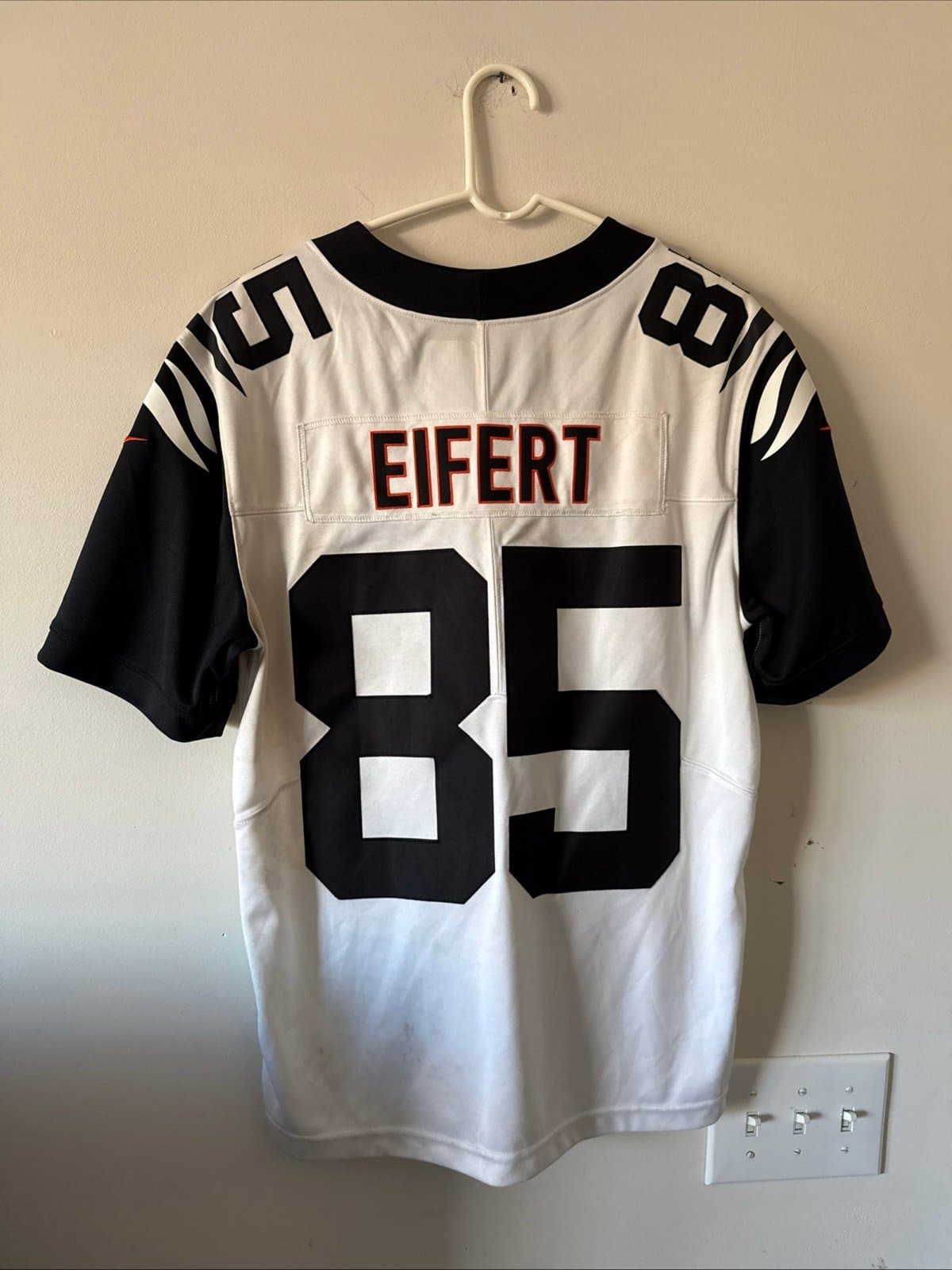 Men’s Nike Tyler Eifert #85 Cincinnati Bengals Color Rush Vapor Lmtd Jersey Sz M - Thumbnail 6