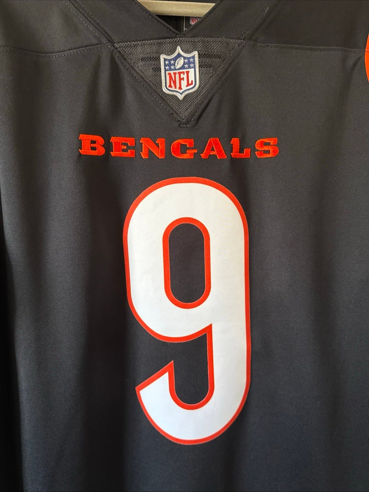 Men’s Nike Joe Burrow #9 Cincinnati Bengals Vapor Lmtd NFL Jersey Sz M - Black - Thumbnail 2