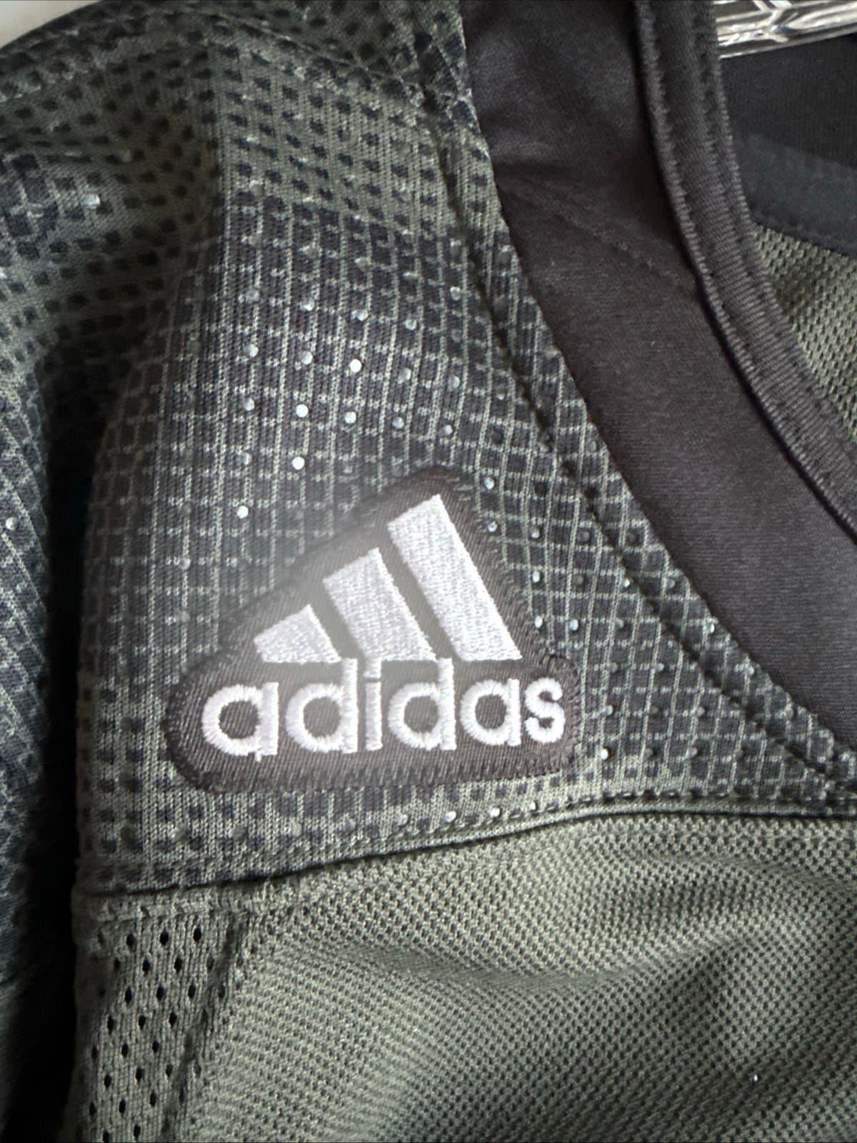 Men's adidas Camo Vegas Golden Knights Military Appreciation Jersey Sz 50 RARE - Thumbnail 4