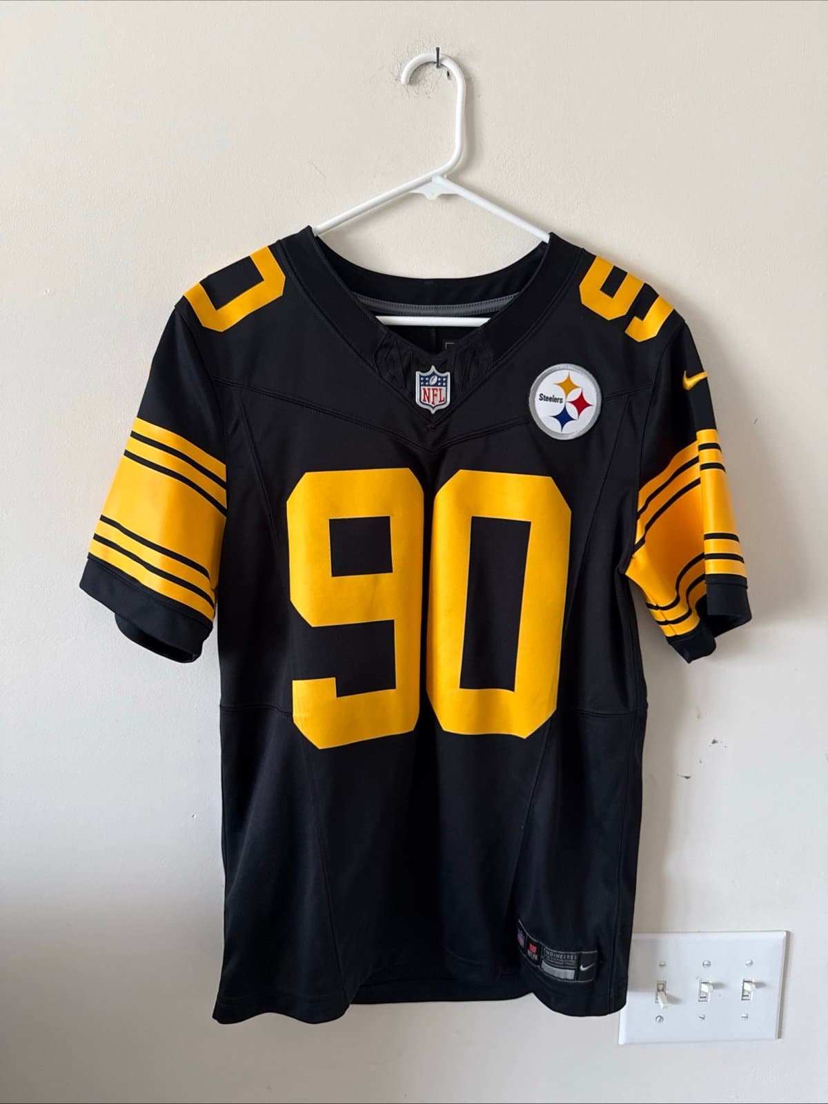 Men’s Nike TJ Watt #90 Pittsburgh Steelers Vapor Lmtd ColorRush Jersey Sz S RARE - Image 1