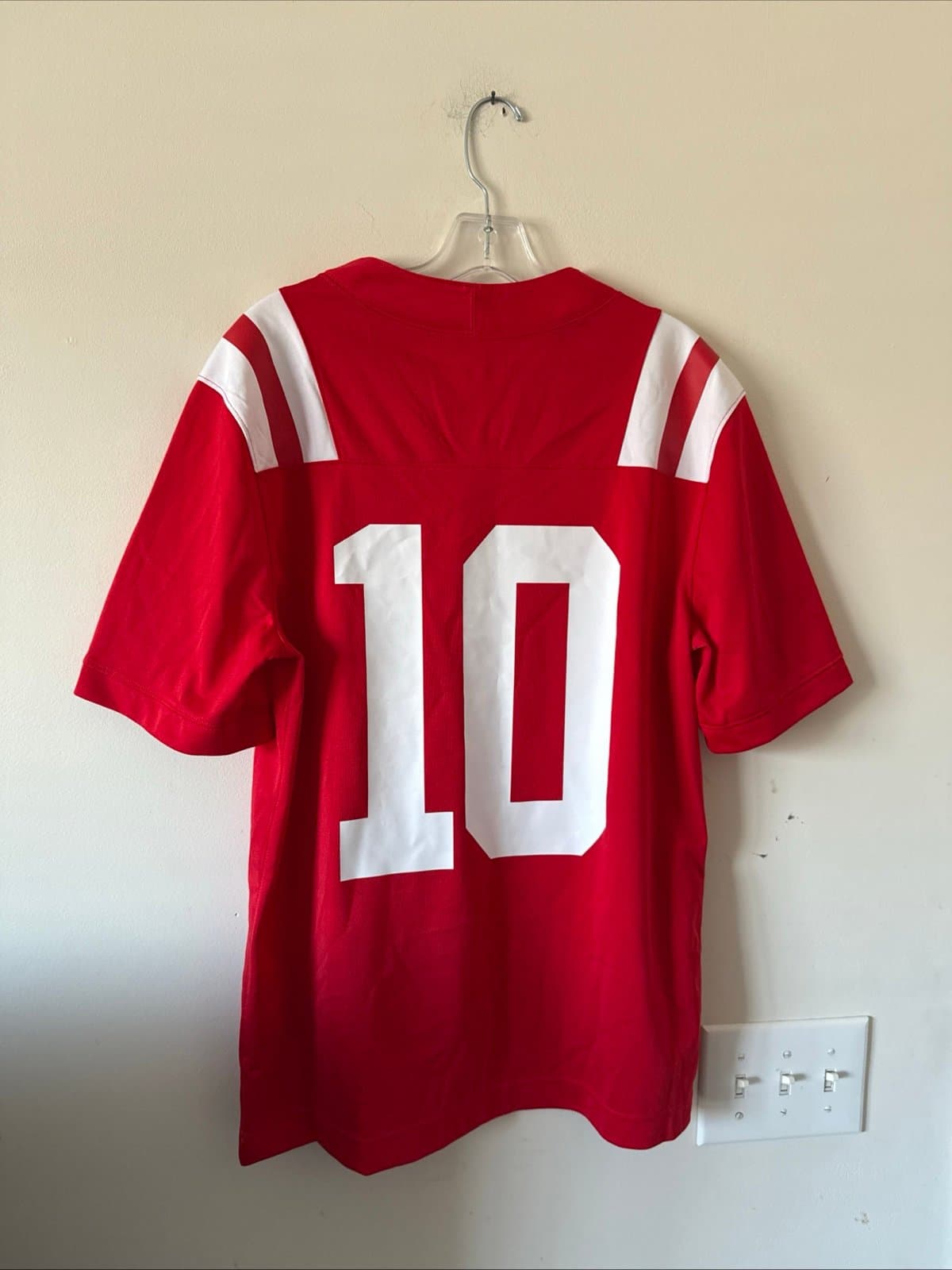 Men’s Nike Eli Manning #10 Ole Miss Rebels NCAA Jersey Sz M - Red RARE - Thumbnail 6
