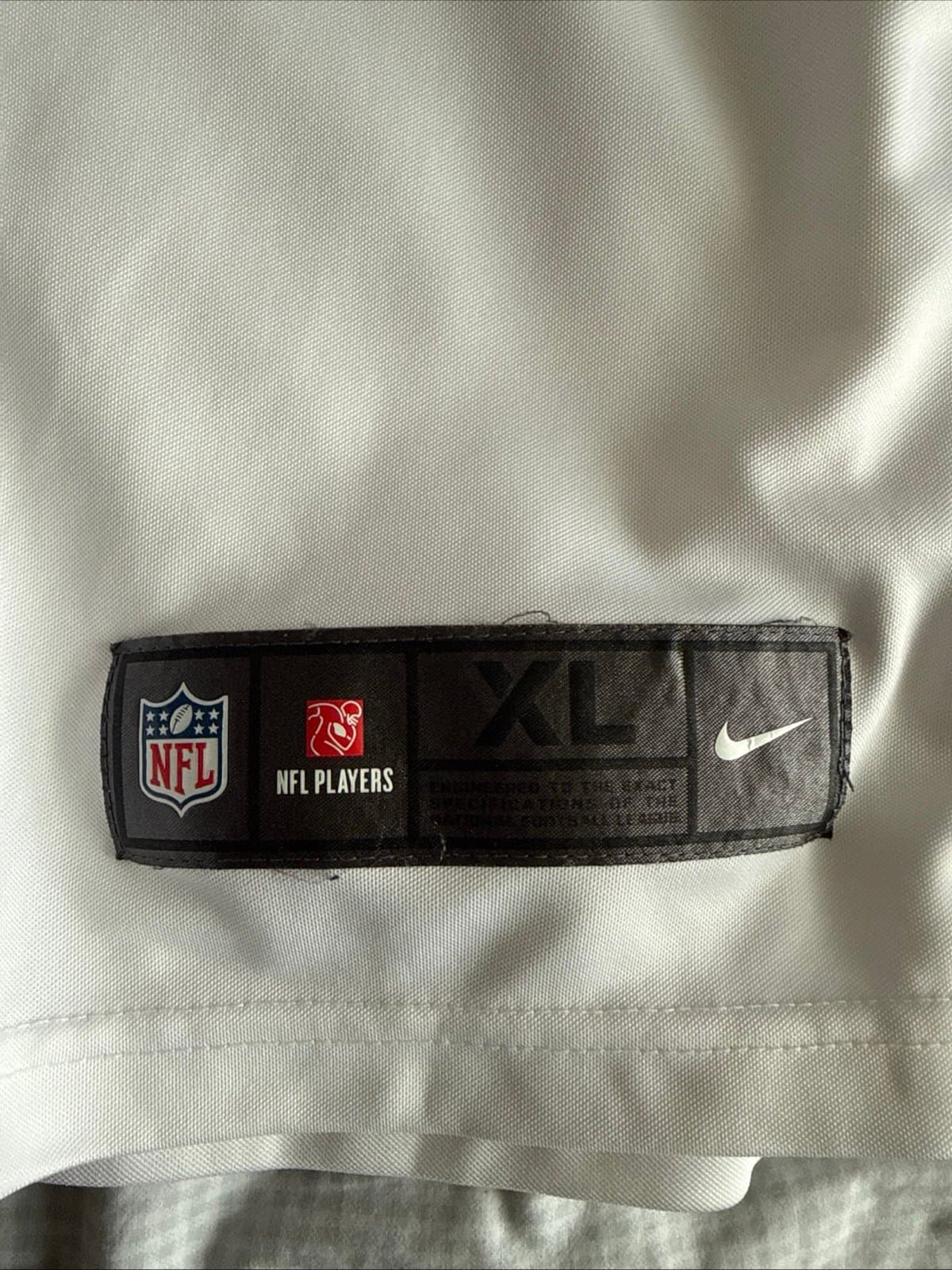 Men’s Nike Julio Jones #11 Atlanta Falcons 2018 Vapor Lmtd Jersey Sz XL - RARE - Thumbnail 3