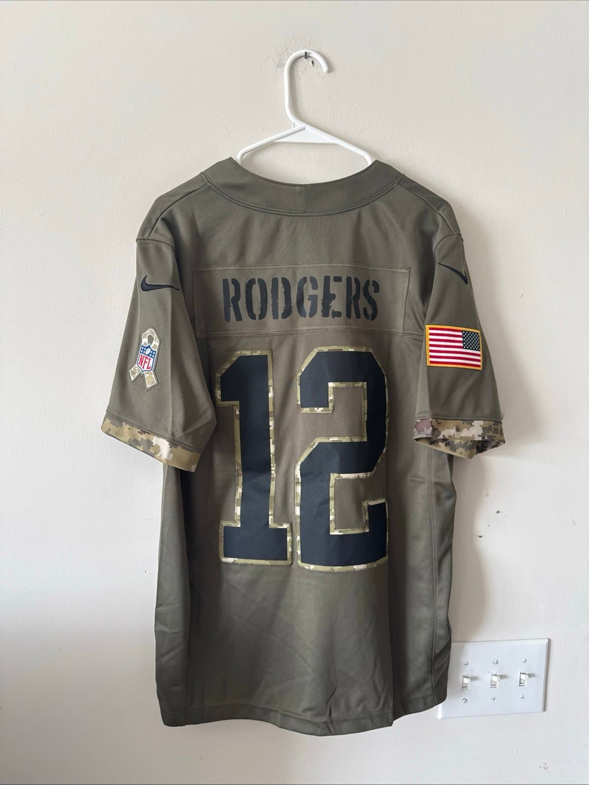 Men's Nike Aaron Rodgers #12 GB Packers Salute To Service Lmtd Jersey Sz L NWT - Thumbnail 6