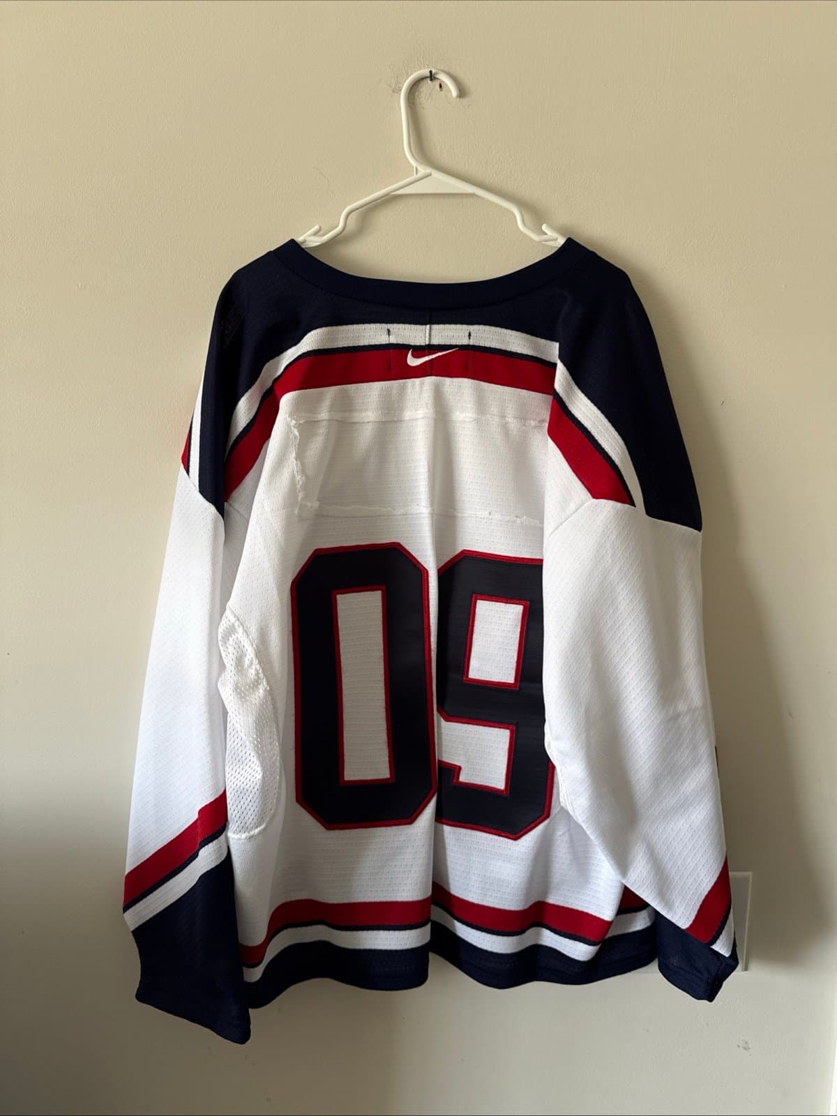 Men’s VTG Nike Team USA #9 2002 Winter Olympics Hockey Jersey Sz L - White RARE - Thumbnail 6