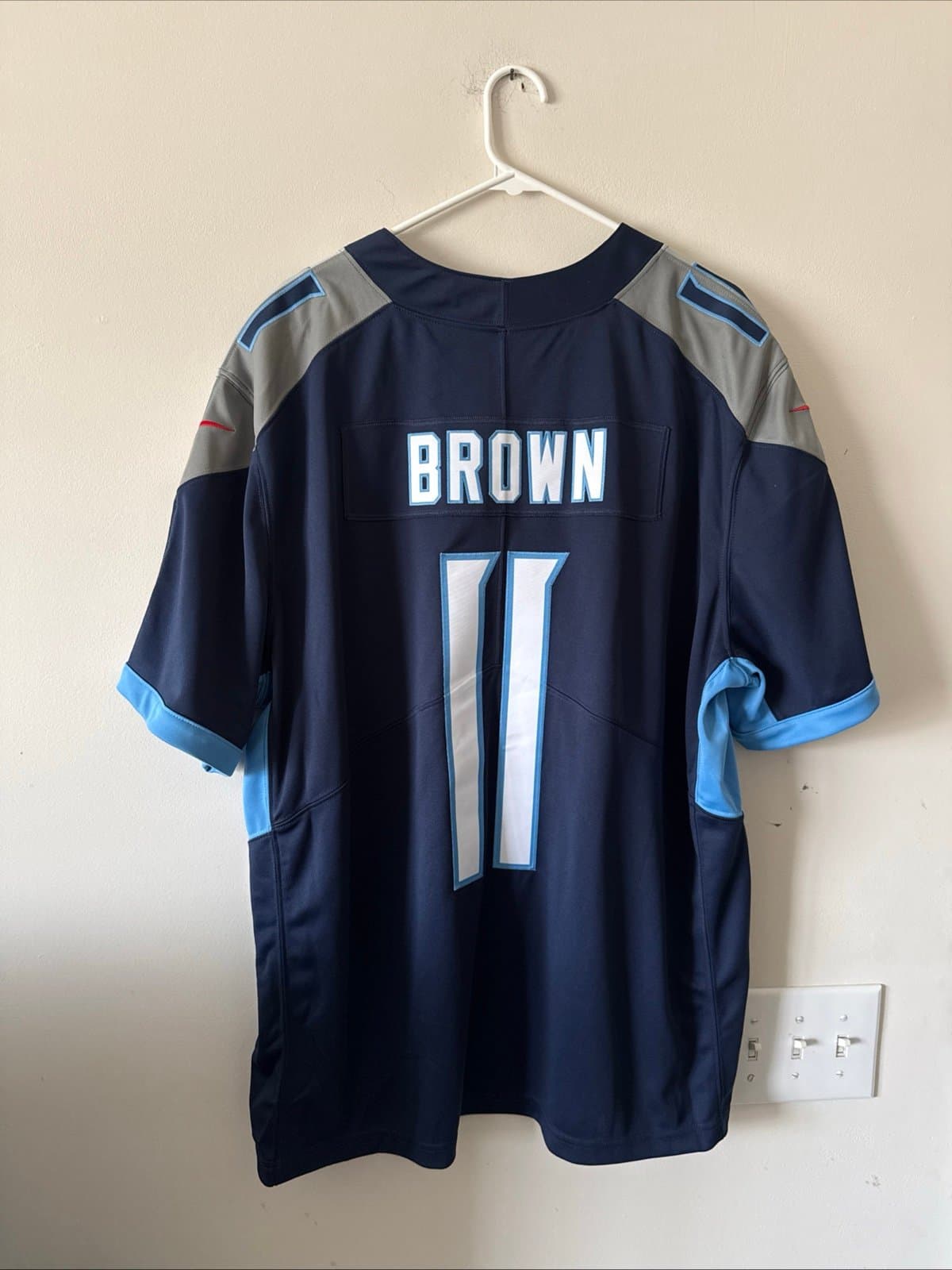 Men’s Nike AJ Brown #11 Tennessee Titans Vapor Lmtd Jersey Sz 2XL Blue NWT RARE - Thumbnail 7