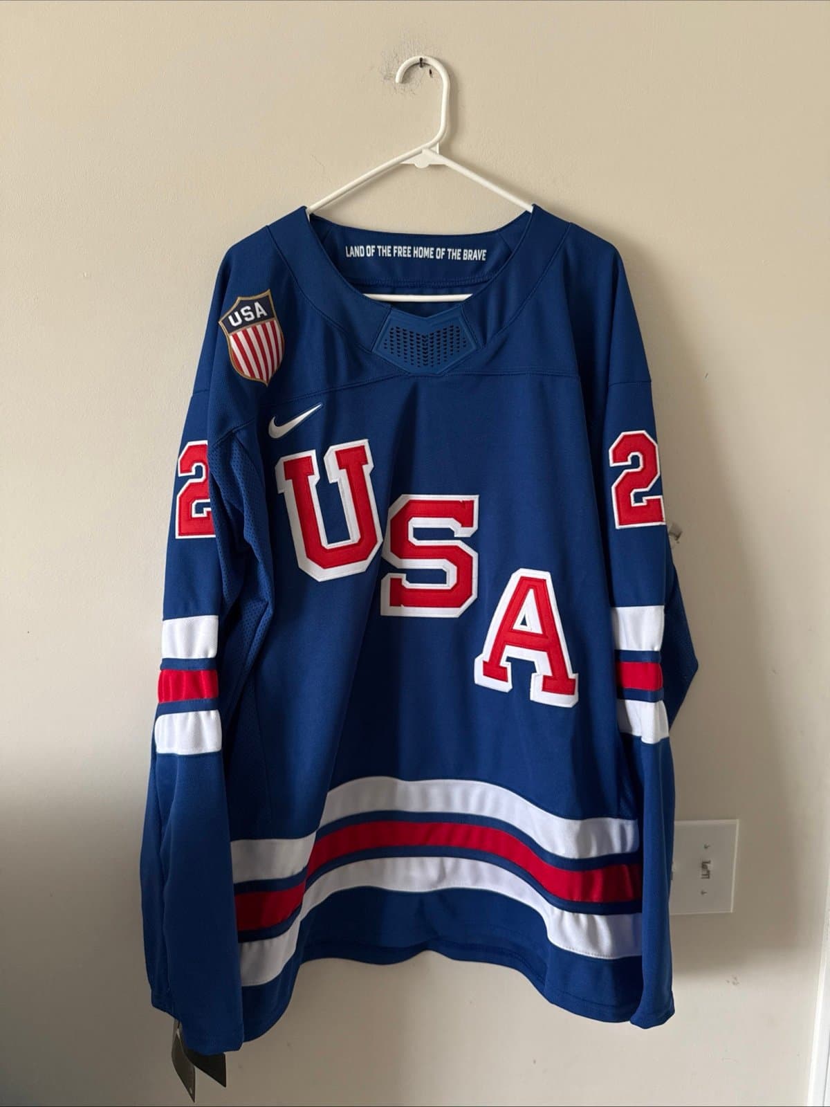 Men’s Nike Dylan Larkin #21 Team USA Hockey 2026 Olympics Jersey Sz XL NWT RARE - Image 1