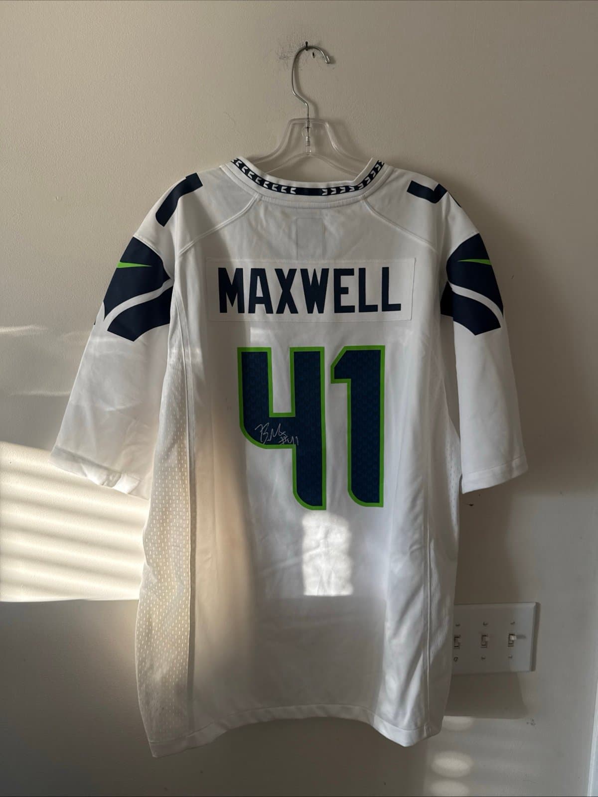 MEN’S NIKE BYRON MAXWELL #41 SEATTLE SEAHAWKS SIGNED ON FIELD JERSEY SZ XL RARE - Image 1