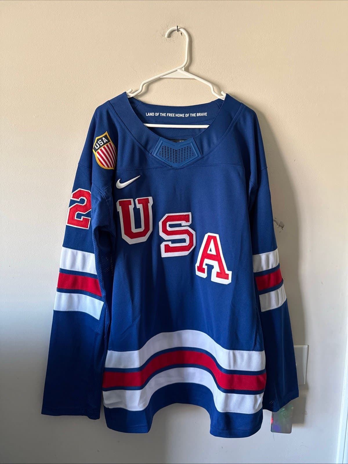 Men’s Nike Tage Thompson #72 Team USA 2026 Winter Olympics Jersey Size L - RARE - Image 1