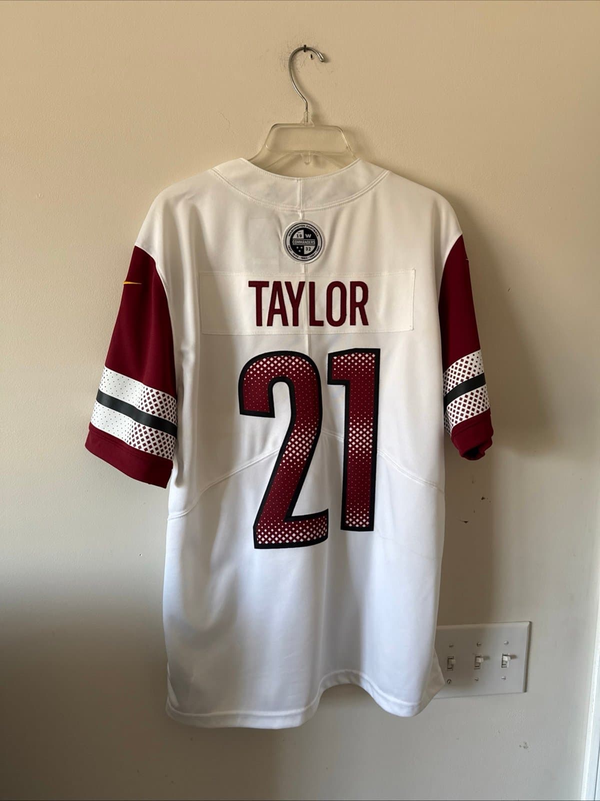Men’s Nike Sean Taylor #21 Washington Commanders Vapor Lmtd Jersey Sz L - NWT - Thumbnail 6