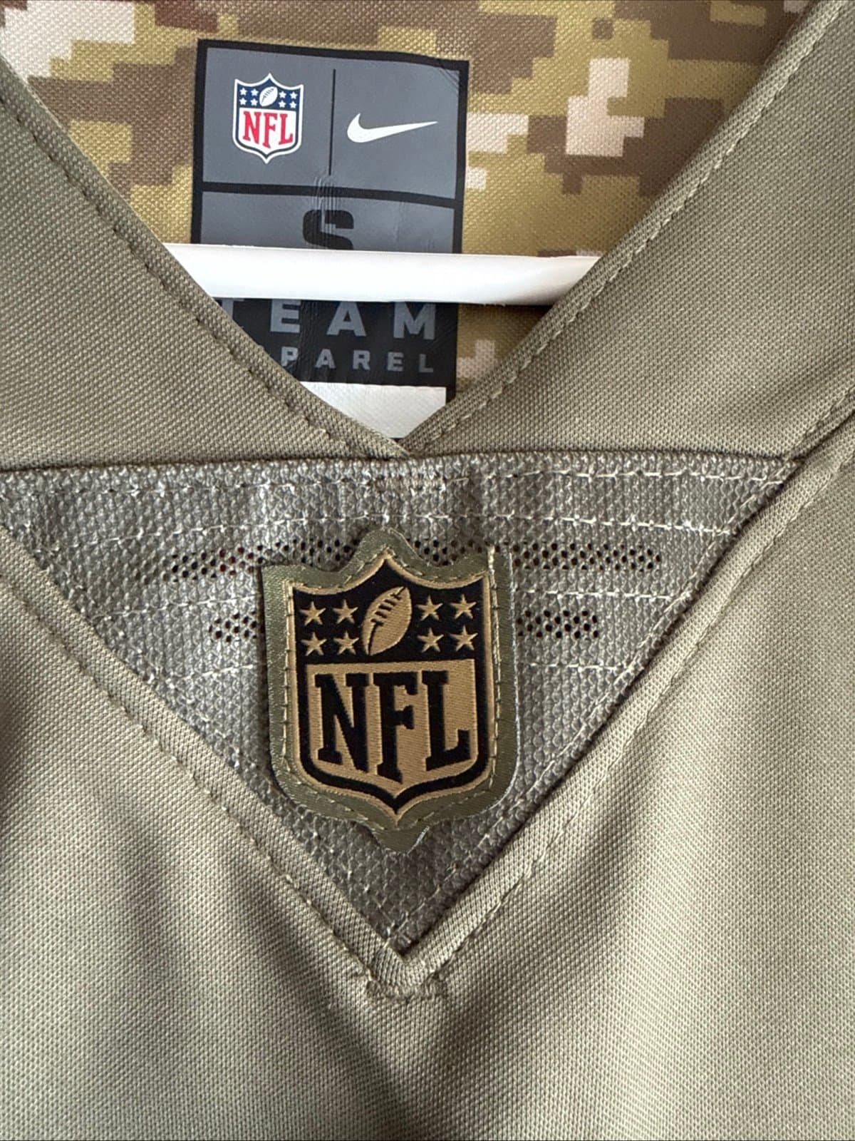 MEN’S NIKE MAXX CROSBY #98 LAS VEGAS RAIDERS SALUTE TO SERVICE LMTD JERSEY SZ S - Thumbnail 5