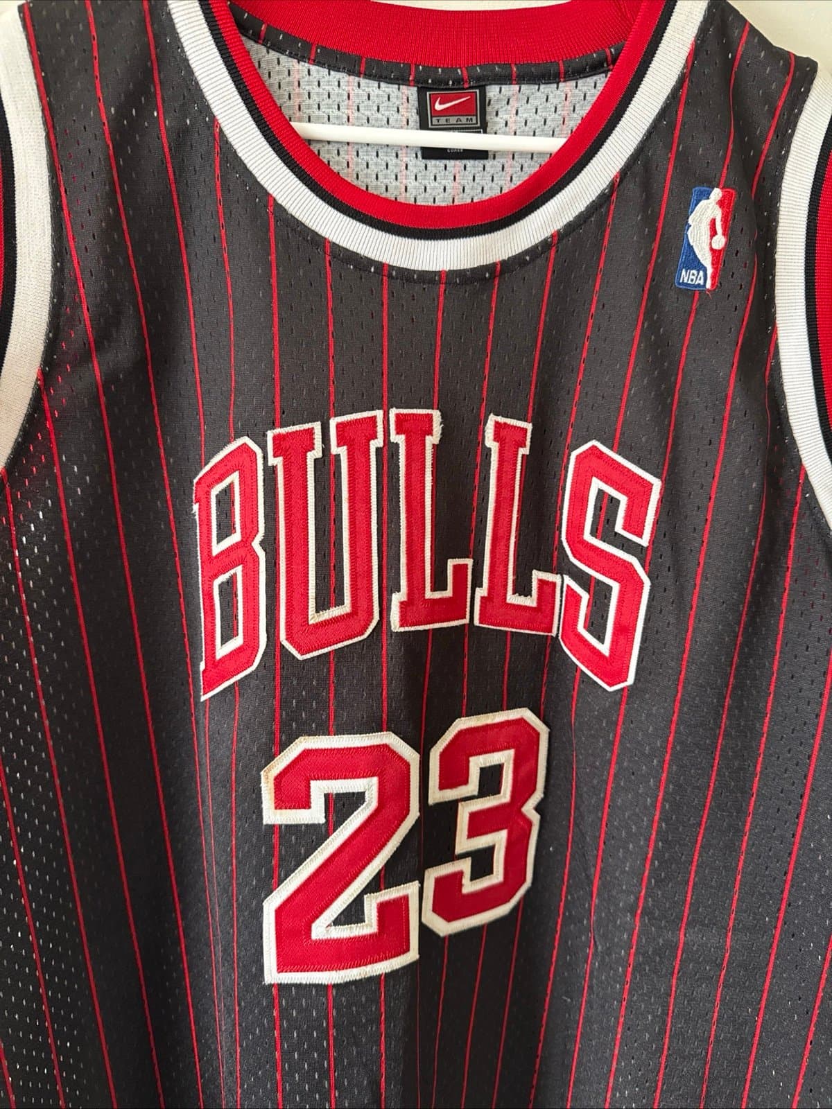 Men’s Nike Michael Jordan #23 Chicago Bulls Jersey Black Pinstripe Sz 50 - NWOT - Thumbnail 2