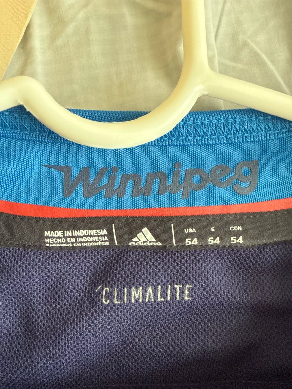 Men’s adidas Connor Hellebuyck #37 Winnipeg Jets Autographed Jersey Sz 54 - NWT - Thumbnail 4