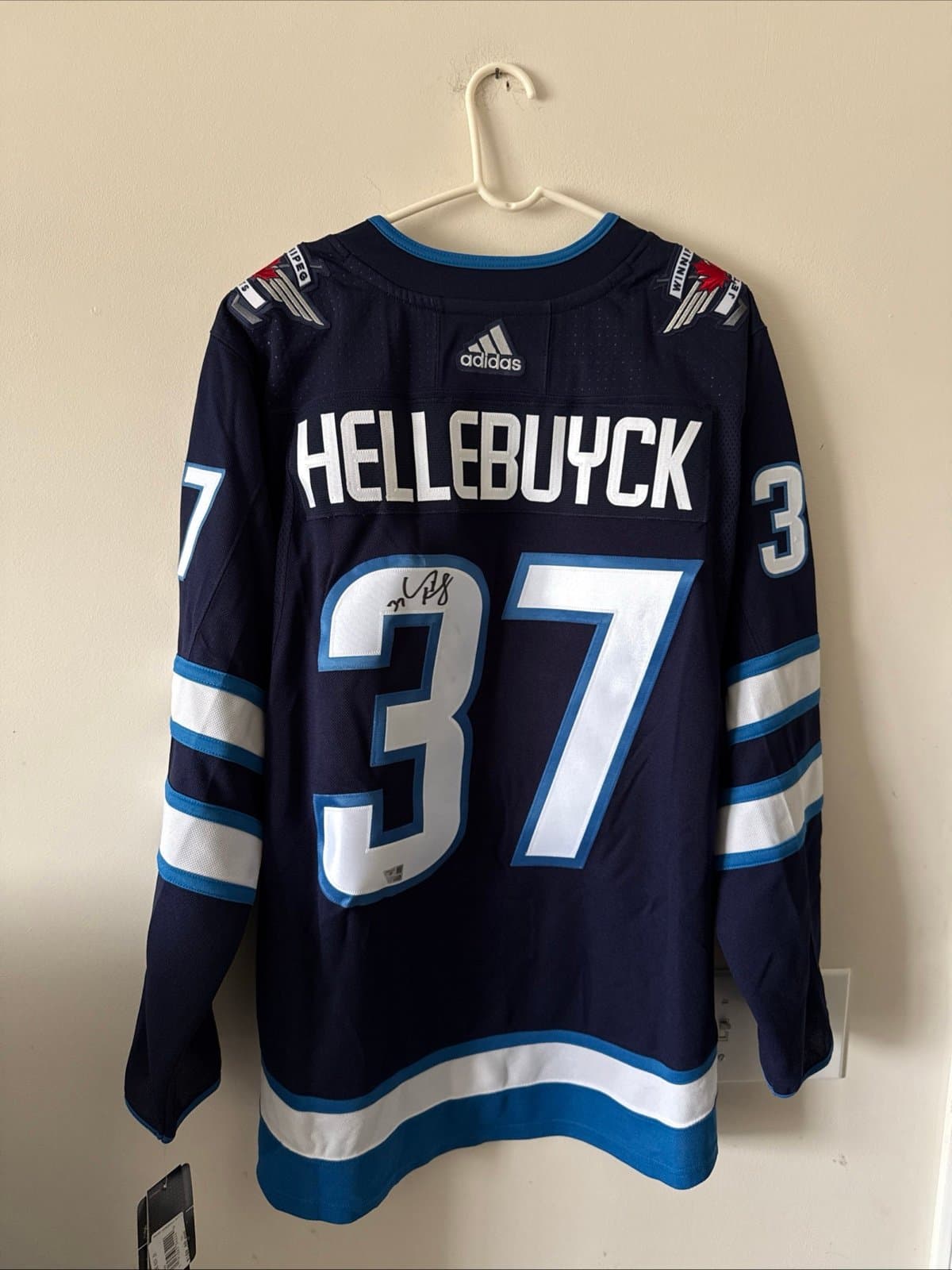 Men’s adidas Connor Hellebuyck #37 Winnipeg Jets Autographed Jersey Sz 54 - NWT - Image 1