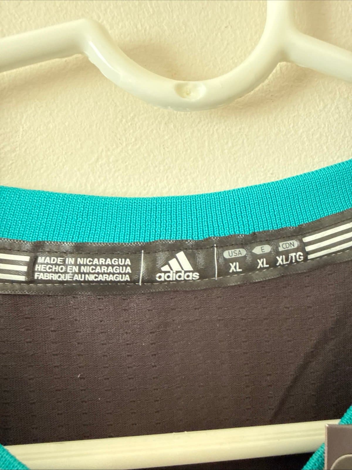 Men’s adidas Signed Kemba Walker #15 Hornets Rev30 Sleeved Jersey Sz XL - NWT - Thumbnail 5