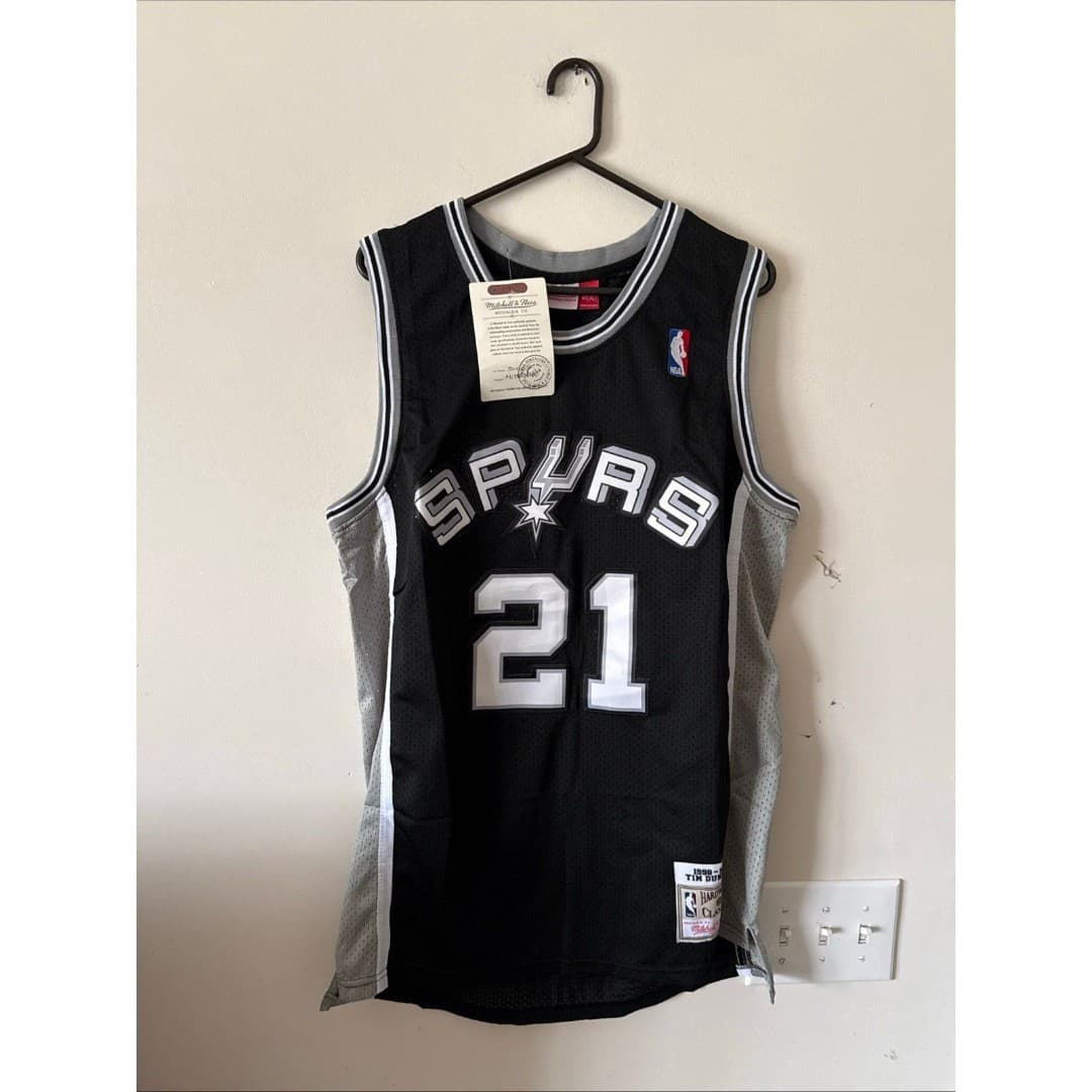 Mitchell-ness Men's Black and Grey Top - Image 1