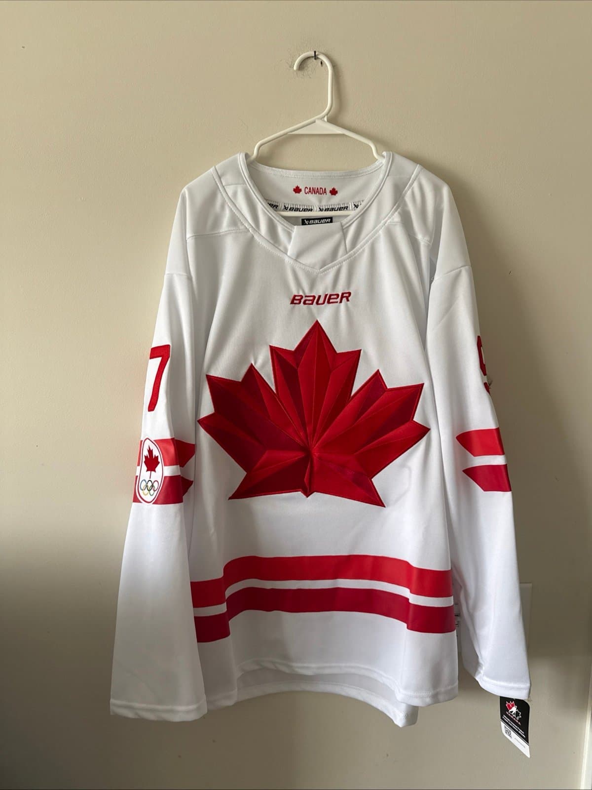 Men’s Bauer Connor McDavid #97 Team Canada 2026 Olympics Jersey Sz XL - NWT RARE - Image 1