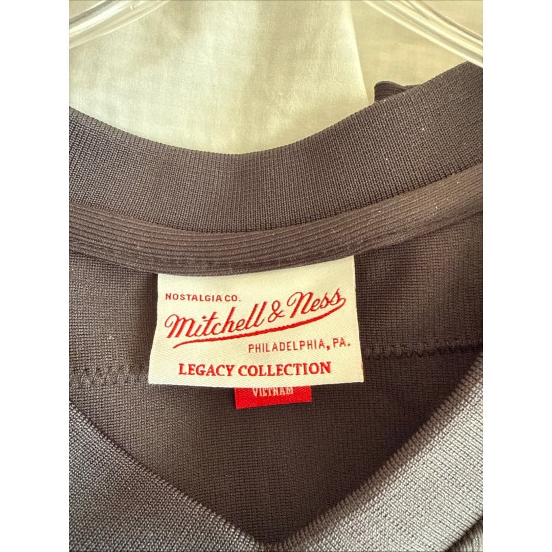 Mitchell-ness Men's Black and Grey Top - Thumbnail 4