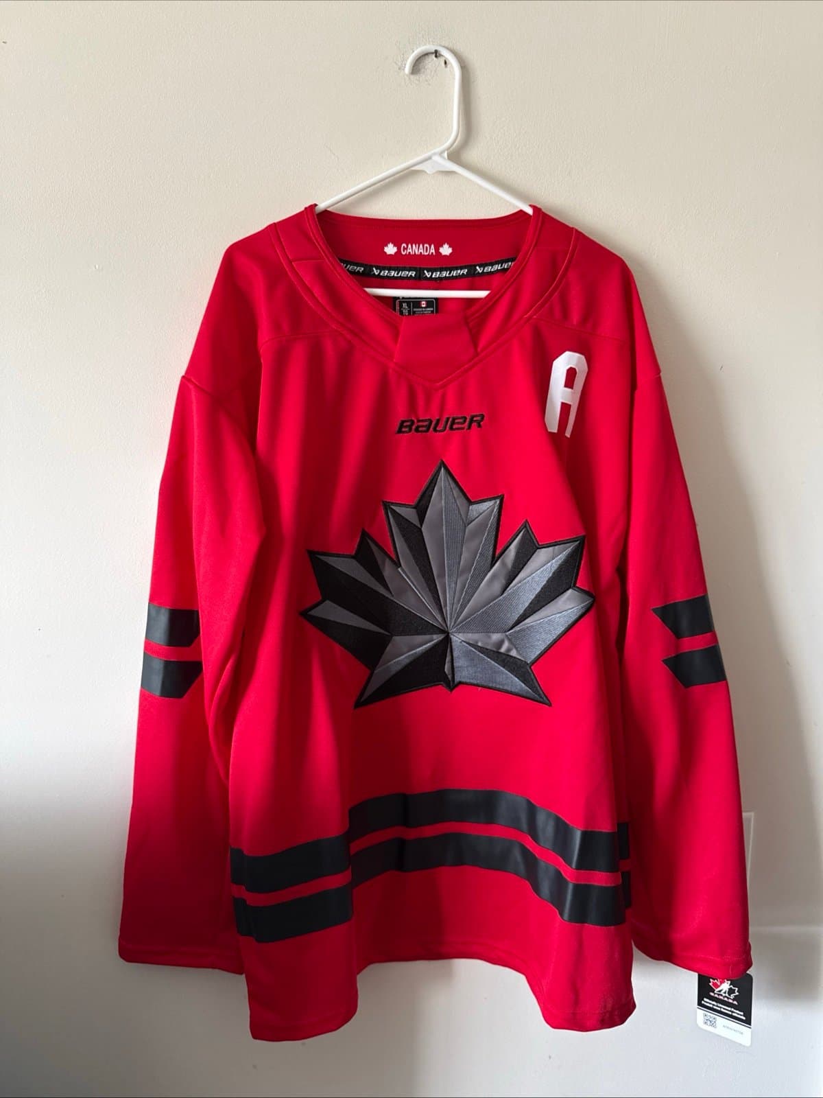 Men’s Bauer Connor McDavid #97 Team Canada 2026 Olympics Jersey Sz XL NWT RARE - Image 1