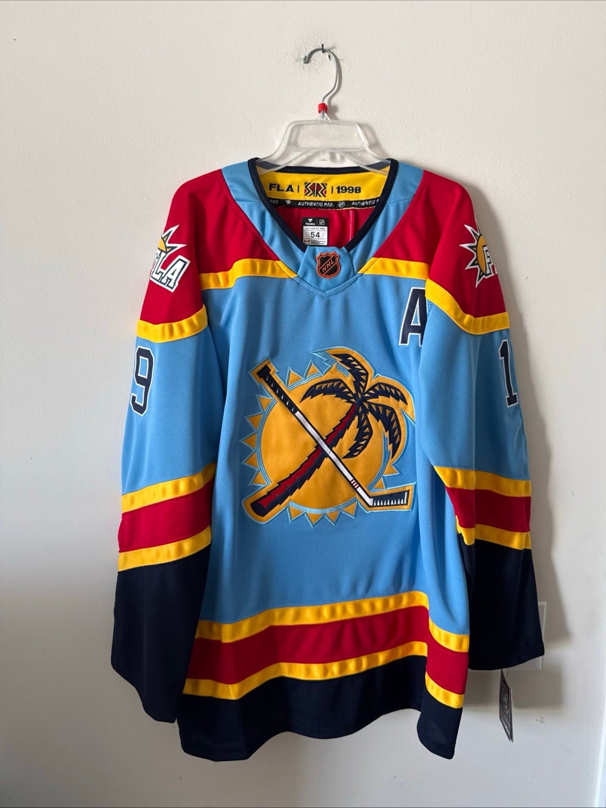 MEN’S FANATICS MATTHEW TKACHUK #19 PANTHERS REVERSE RETRO 2.0 JERSEY SZ 54 NWT - Image 1