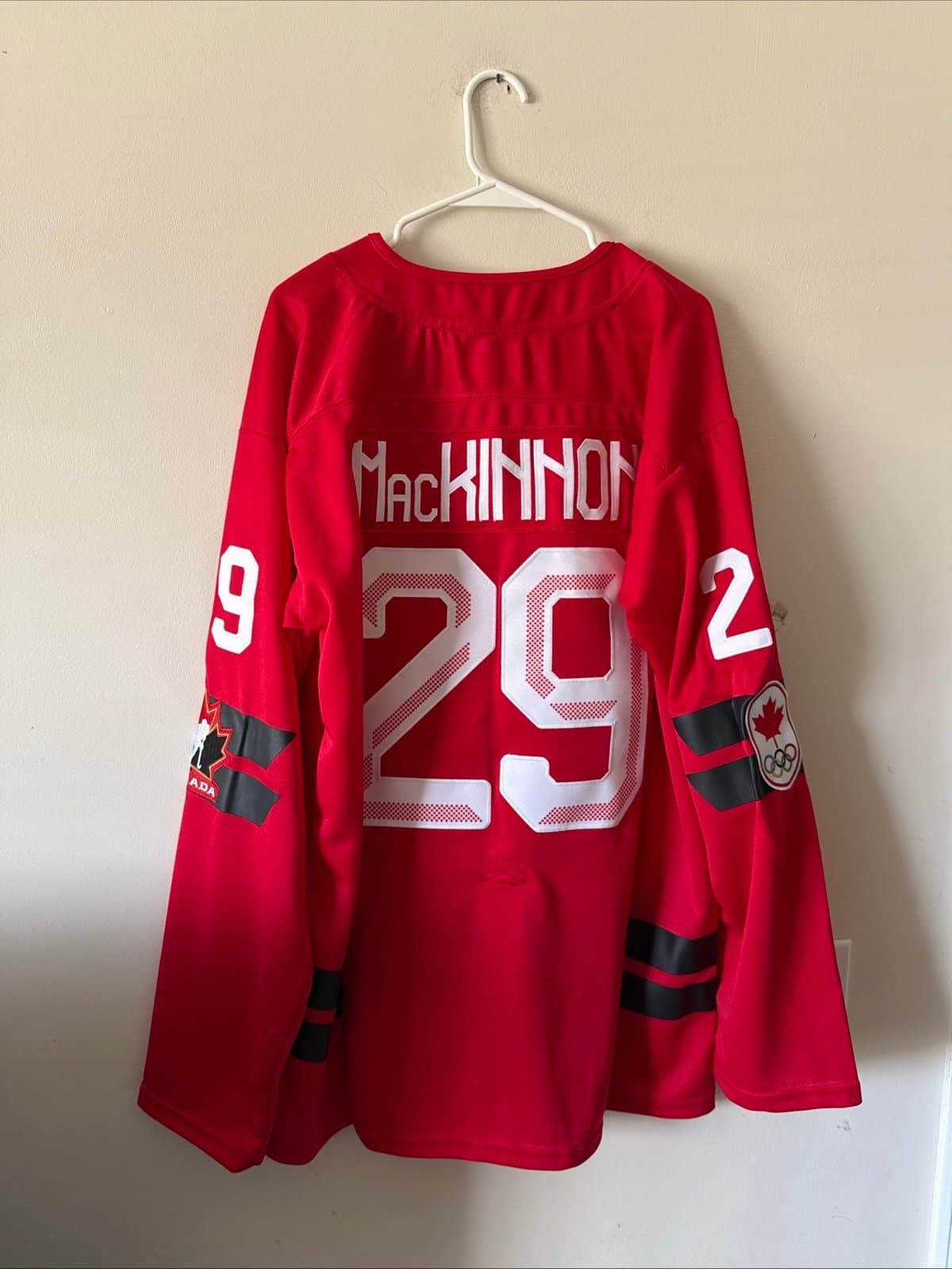 MEN’S BAUER NATHAN MACKINNON #29 TEAM CANADA 2026 OLYMPIC JERSEY SZ XL RED RARE - Thumbnail 6