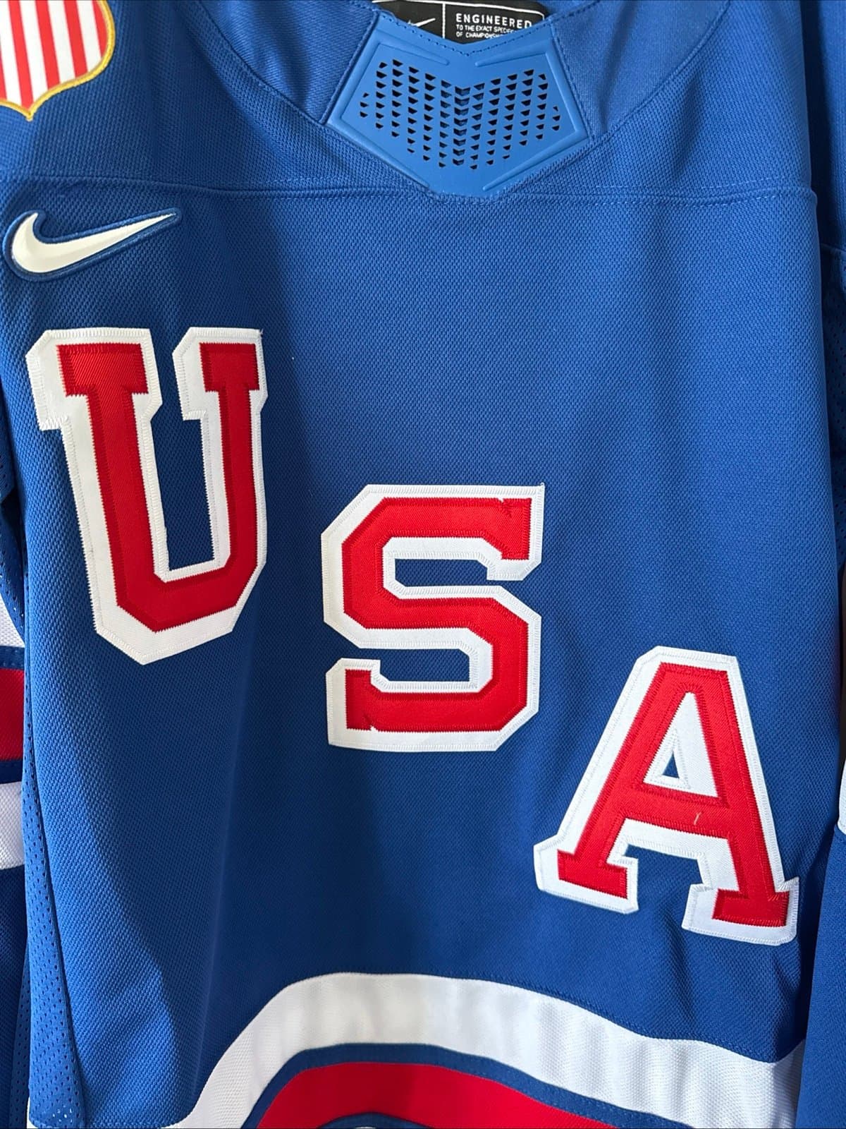 Men’s Nike Brady Tkachuk #7 Team USA 2026 Winter Olympics Jersey Size S NWT RARE - Thumbnail 2