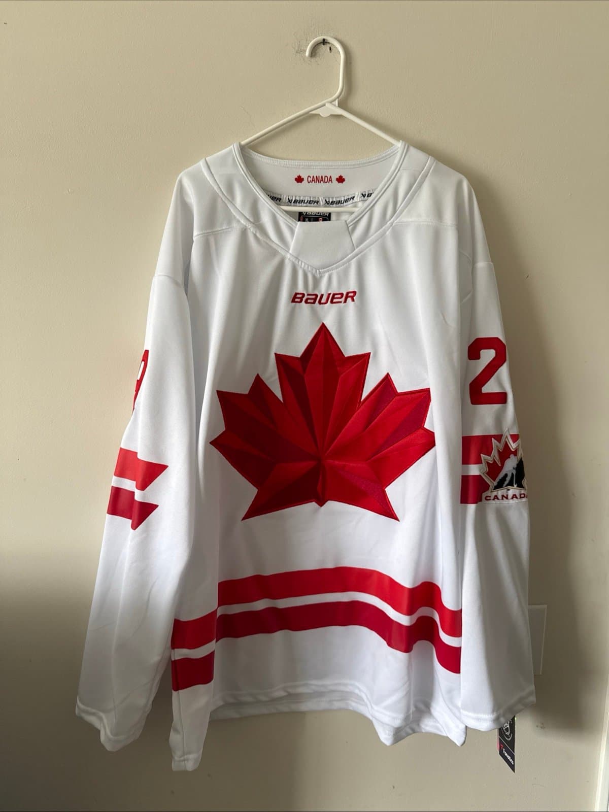 MEN’S BAUER NATHAN MACKINNON #29 TEAM CANADA 2026 OLYMPIC JERSEY SZ XL NWT RARE - Image 1