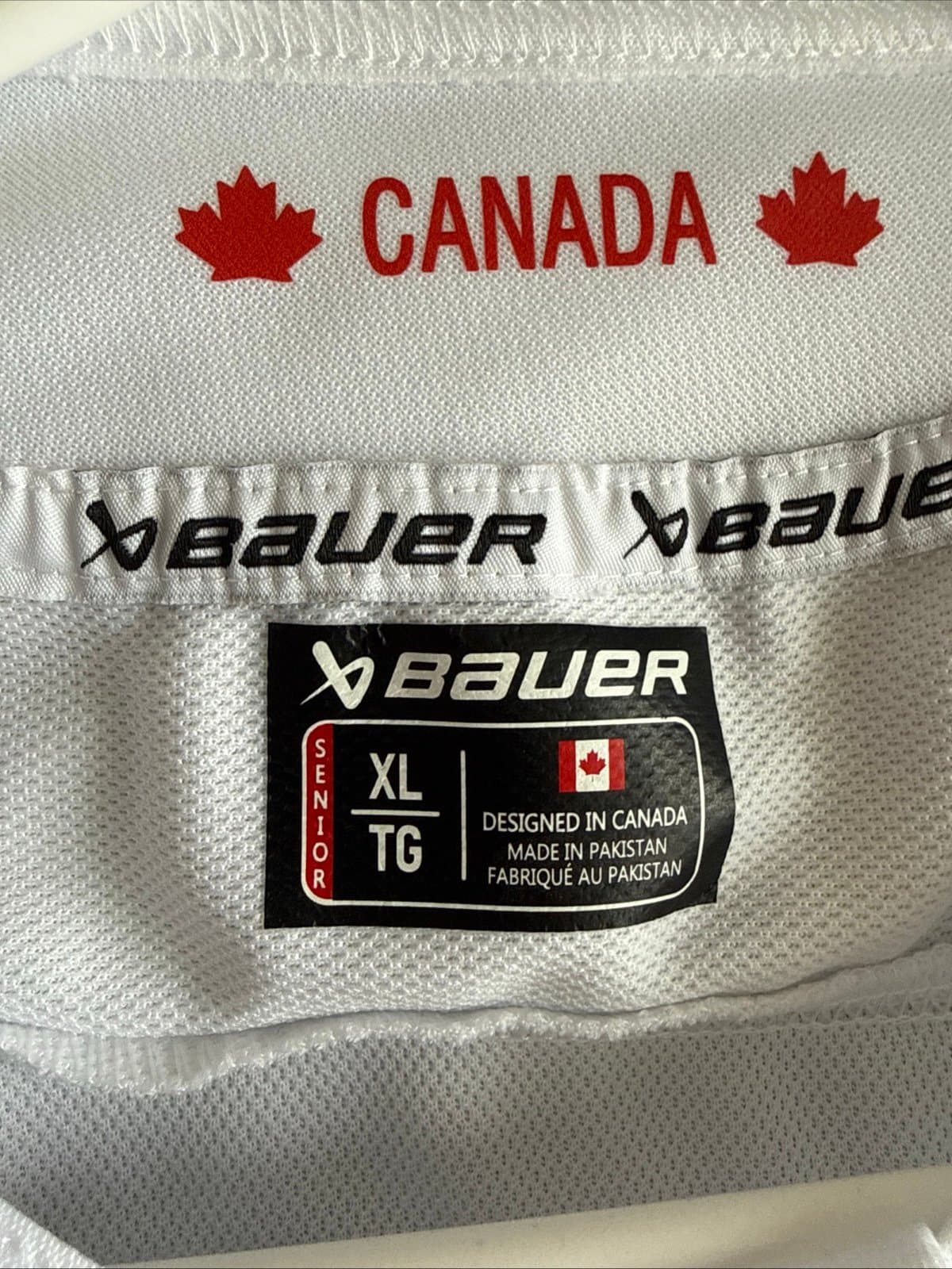 MEN’S BAUER NATHAN MACKINNON #29 TEAM CANADA 2026 OLYMPIC JERSEY SZ XL NWT RARE - Thumbnail 3