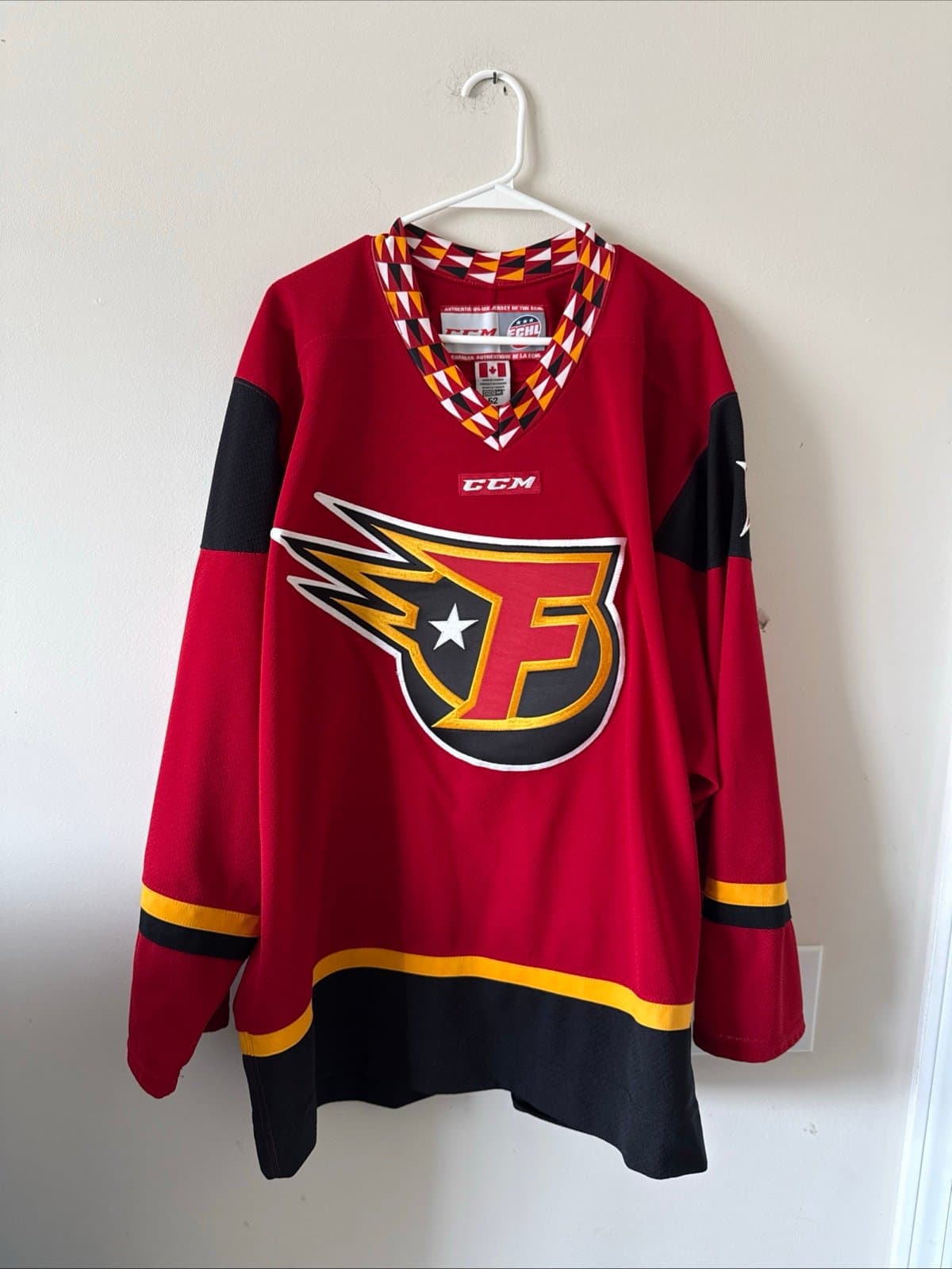 MEN’S CCM INDY FUEL ECHL AUTHENTIC HOCKEY GAME JERSEY SZ 52 - RED RARE - Image 1