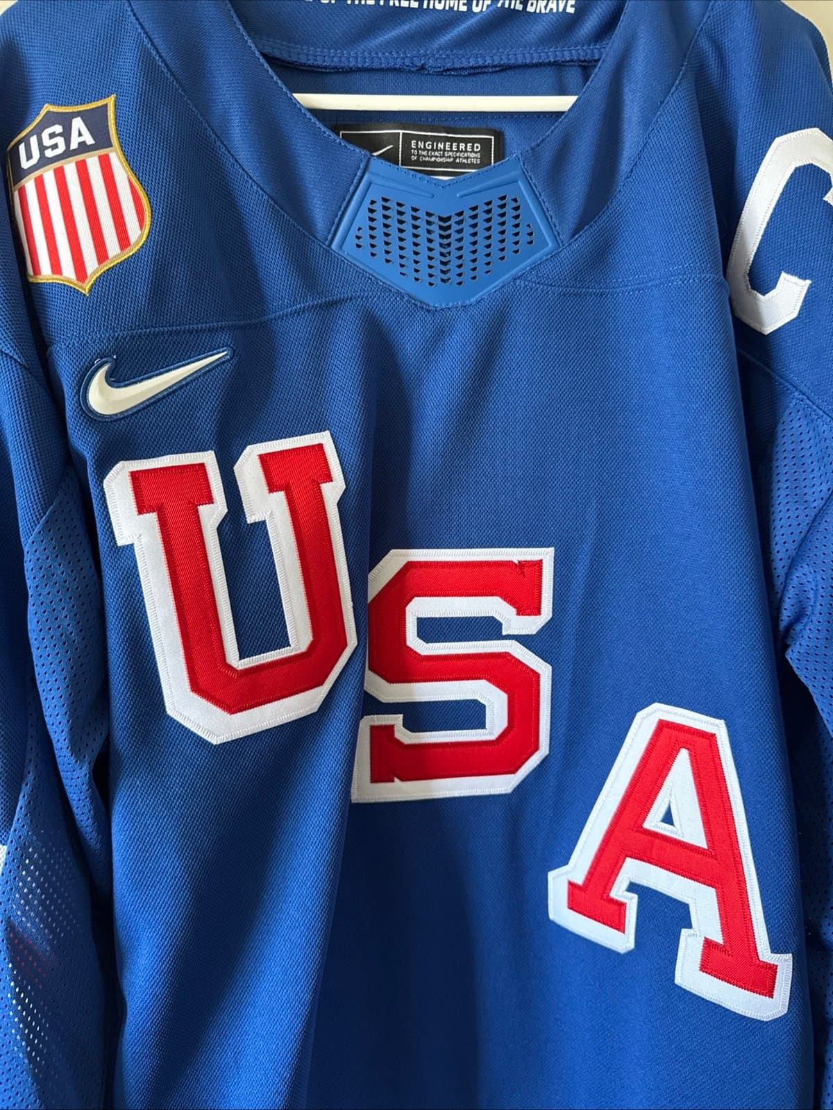 MEN’S NIKE AUSTON MATTHEWS #34 TEAM USA AUTHENTIC 2026 OLYMPICS JERSEY SZ 2XL - Thumbnail 2
