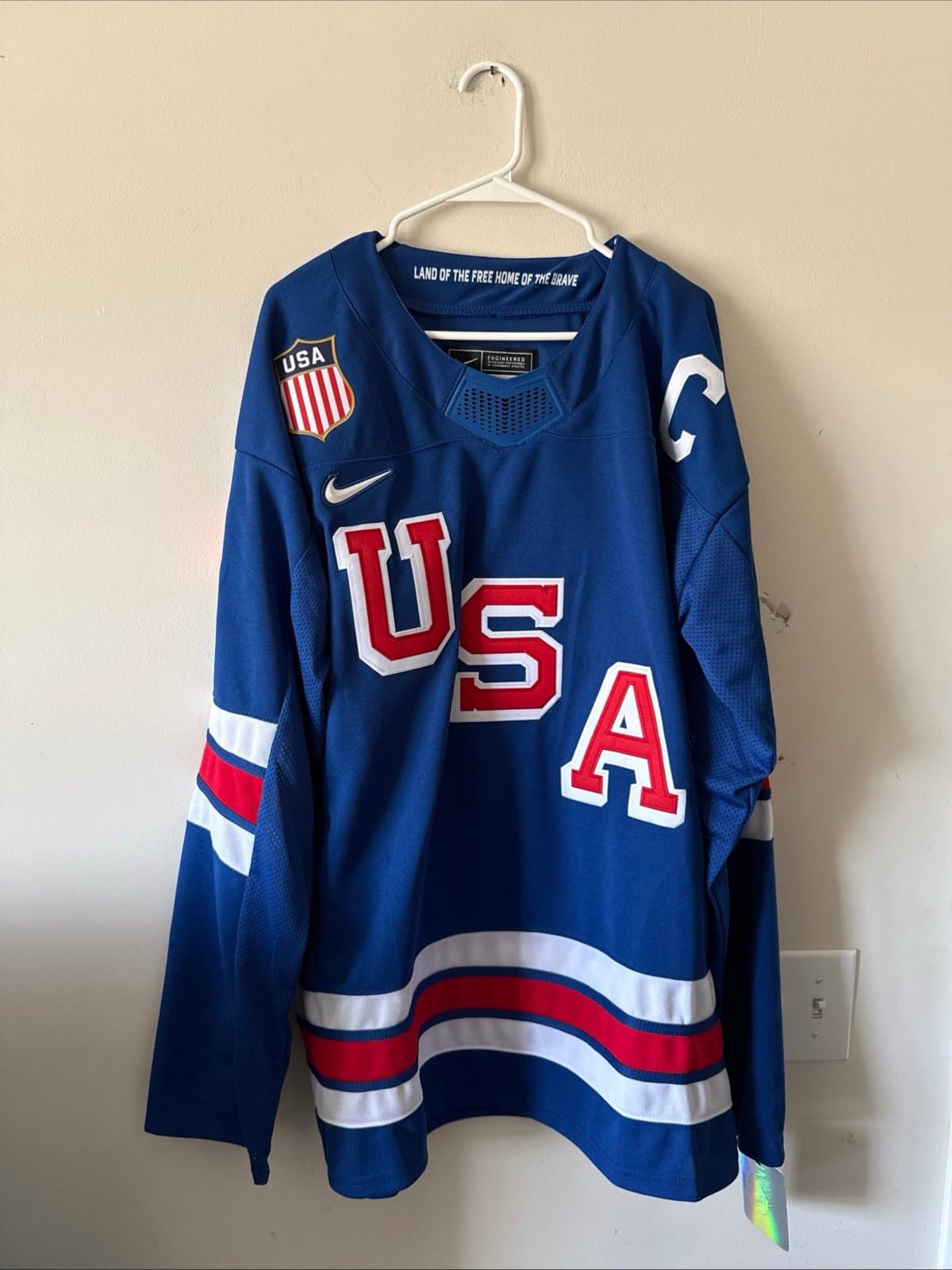 MEN’S NIKE AUSTON MATTHEWS #34 TEAM USA AUTHENTIC 2026 OLYMPICS JERSEY SZ 2XL - Image 1
