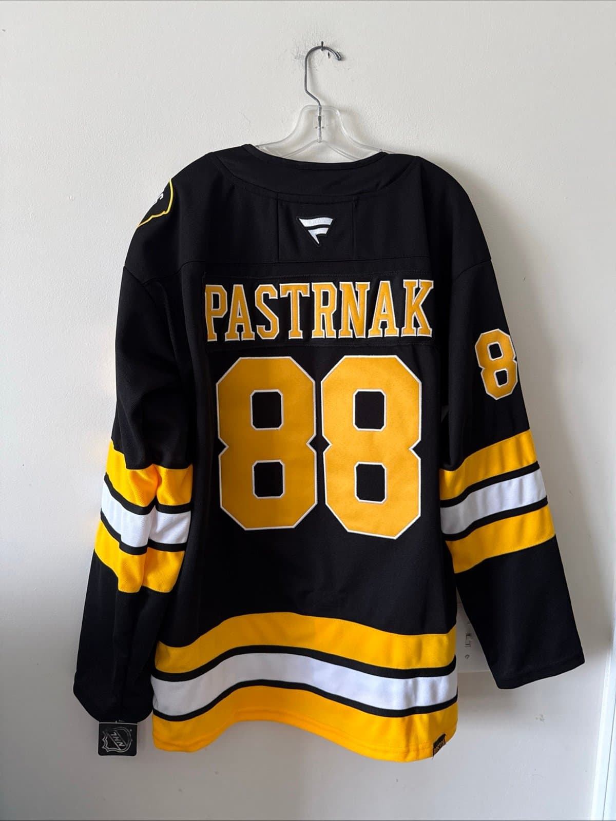 Men’s Fanatics Authentic Pro David Pastrnak #88 Boston Bruins Jersey Sz 54 NWT - Thumbnail 8