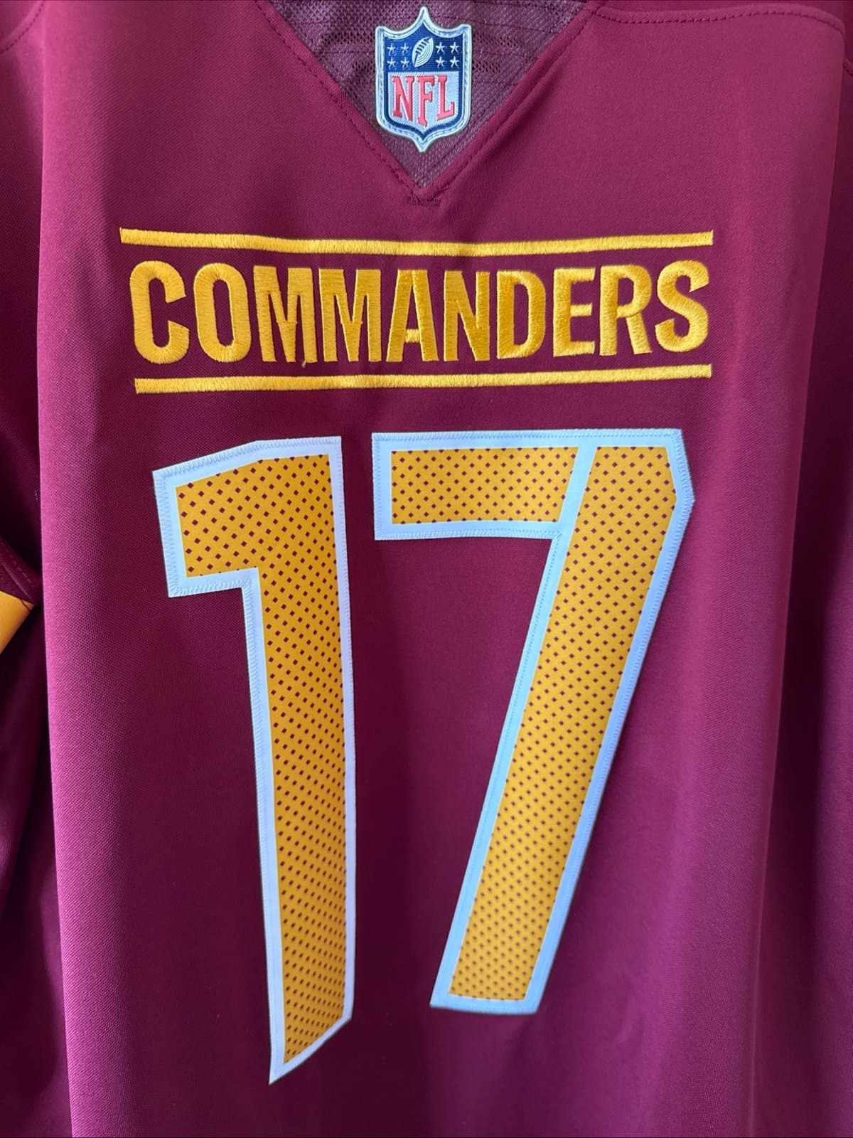 Men’s Nike Washington Commanders Terry McLaurin #17 Vapor Lmtd Jersey Sz L RARE - Thumbnail 2