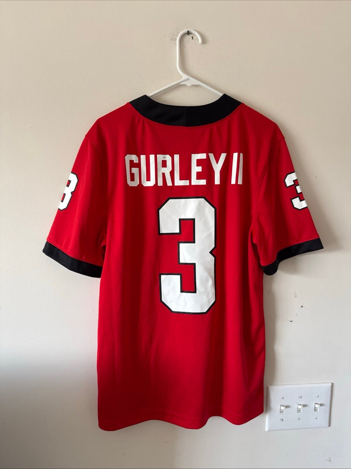 Men’s Nike Todd Gurley II #3 Georgia Bulldogs NCAA Jersey Sz S - Red RARE￼ - Thumbnail 6