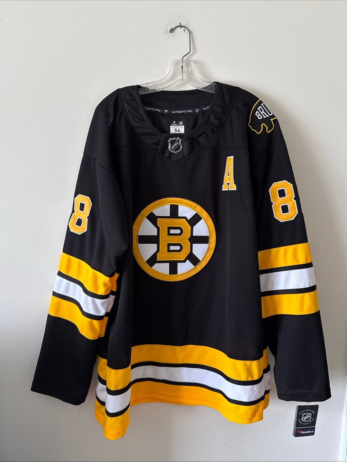 Men’s Fanatics Authentic Pro David Pastrnak #88 Boston Bruins Jersey Sz 54 NWT - Image 1