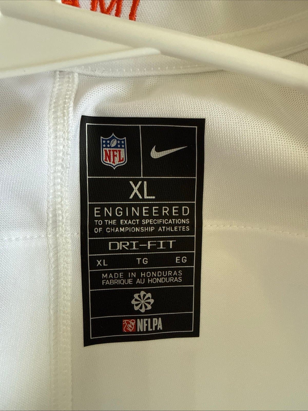 Men’s Nike Tyreek Hill #10 Miami Dolphins Vapor Lmtd NFL Jersey Sz XL - White - Thumbnail 4