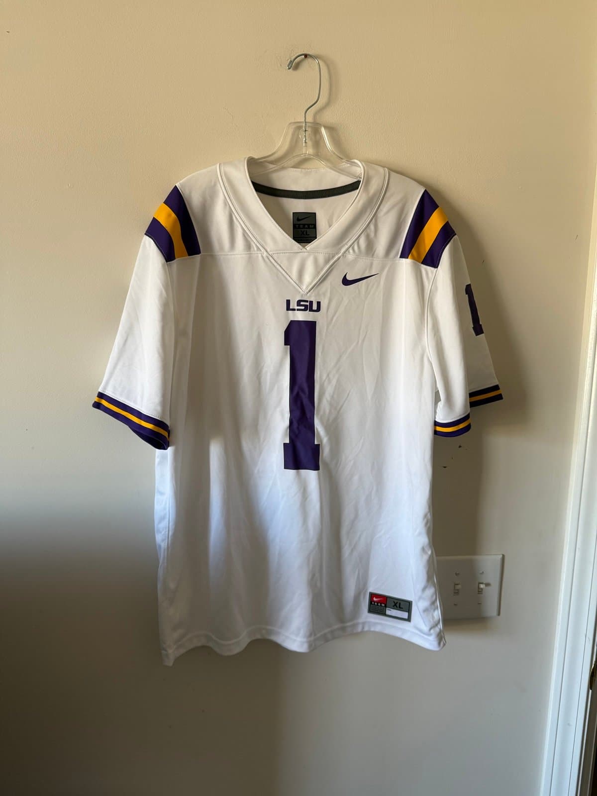 Nike Men's LSU Tigers Ja'Marr Chase #1 Dri-FIT Game Football Jersey White Sz XL - Image 1
