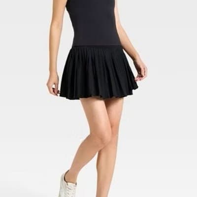 Women's High-Rise Woven Pleated Skort - Size Small - NWT - Image 1