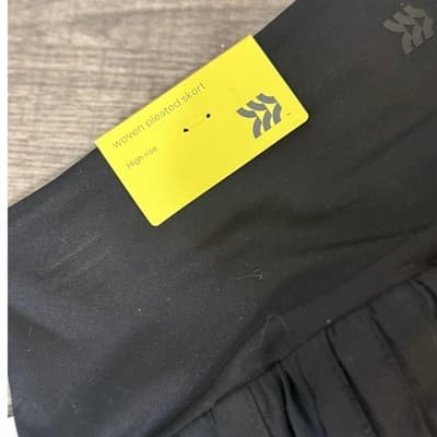 Women's High-Rise Woven Pleated Skort - Size Small - NWT - Thumbnail 4