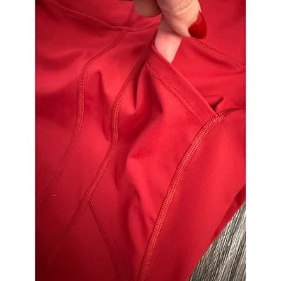 Victoria Secret Sport Knockout Red Capri Leggings - Size Medium - Thumbnail 5
