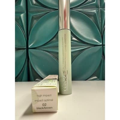 CLINIQUE High Impact Waterproof Mascara 02 Black Brown Full Size - Thumbnail 2