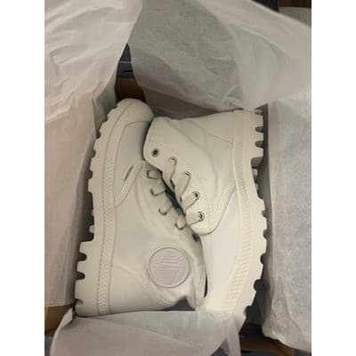 Size 7 - Palladium Pampa HI Star White - New in Box - Thumbnail 4